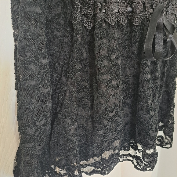 Italian Tempation Black Lace Top - Picture 2 of 9
